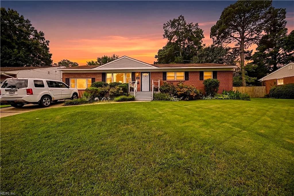 3829 Honeytree LN, VIRGINIA BEACH VA 23452 - Photo 2