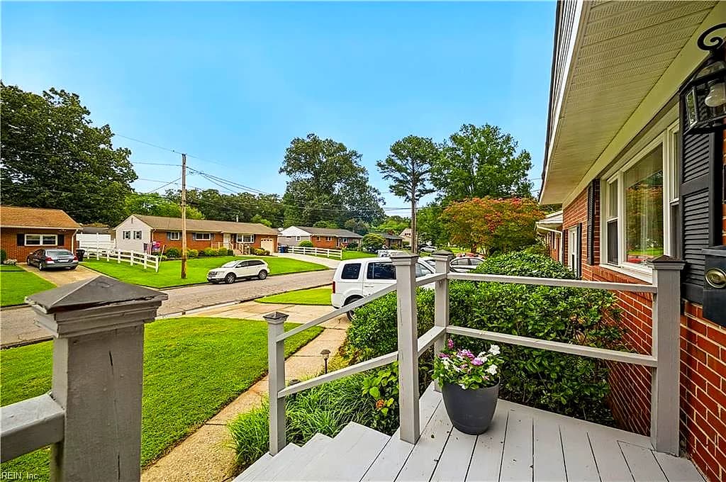 3829 Honeytree LN, VIRGINIA BEACH VA 23452 - Photo 4