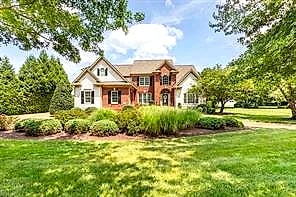104 Taylor Farm LN, YORKTOWN VA 23693