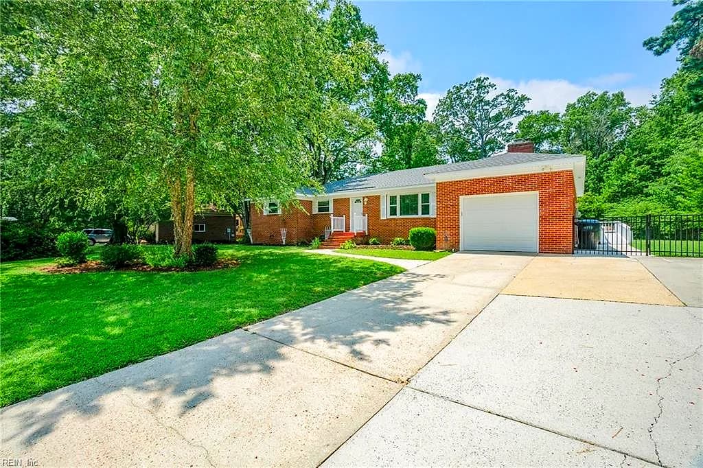 2348 Great Neck CIR, VIRGINIA BEACH VA 23454 - Photo 4