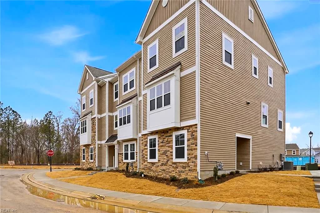 1001 Serene RD #100, SUFFOLK VA 23435 - Photo 4
