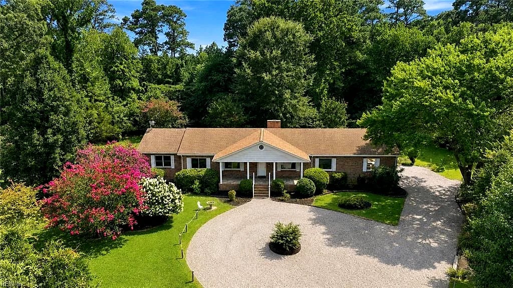 50 Willow RD, HAMPTON VA 23664