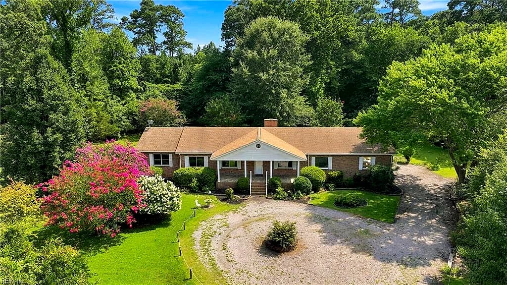 50 Willow RD, HAMPTON VA 23664
