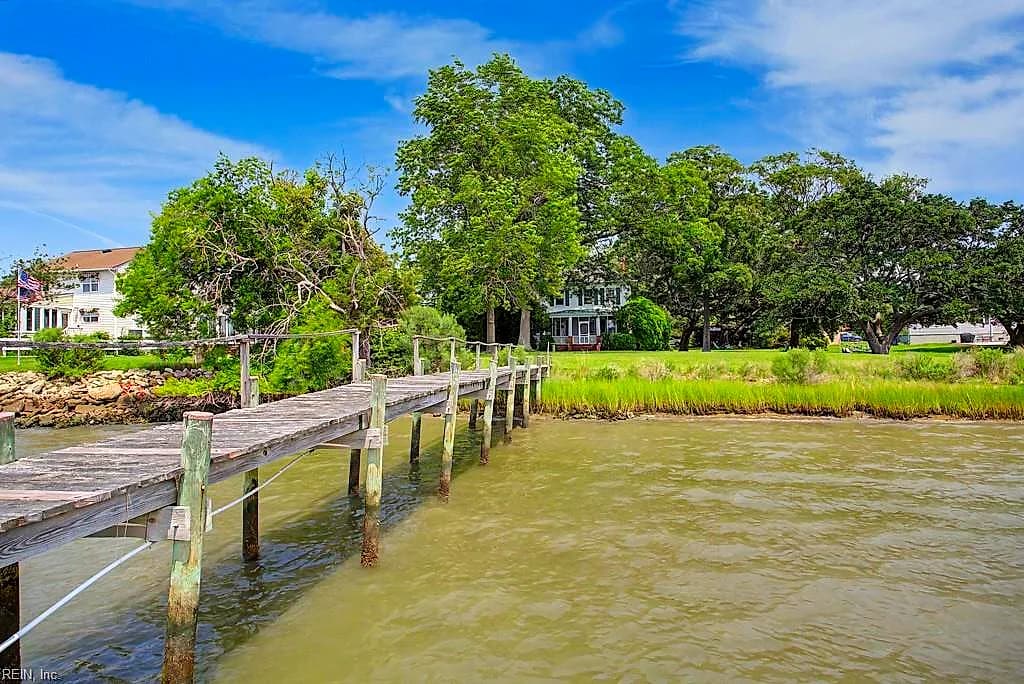 51 Seabee PT, HAMPTON VA 23669 - Main photo