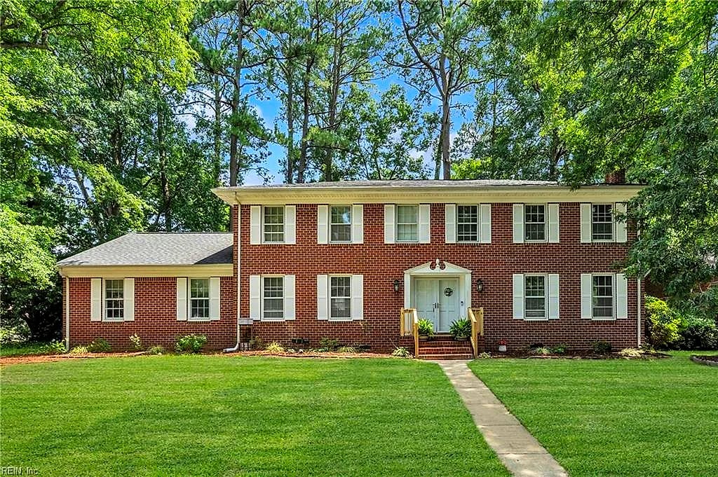 2949 Prince Of Wales DR, CHESAPEAKE VA 23321