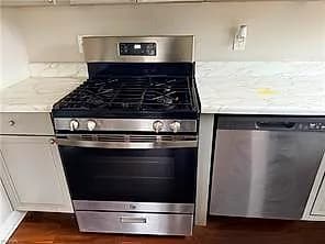 720 19th ST, NEWPORT NEWS VA 23607 - Photo 3
