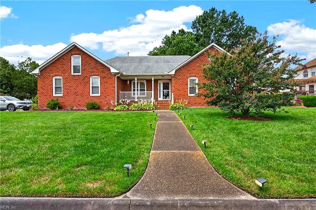 746 Yorkshire TRL, CHESAPEAKE VA 23322 - Photo 2