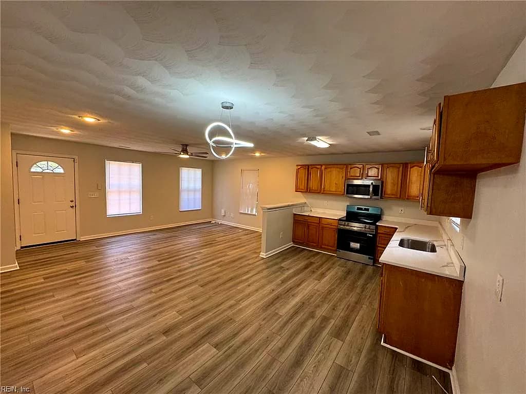 8217 Simons DR, NORFOLK VA 23505 - Photo 3