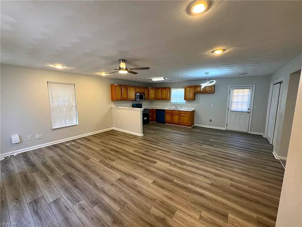 8217 Simons DR, NORFOLK VA 23505 - Photo 5