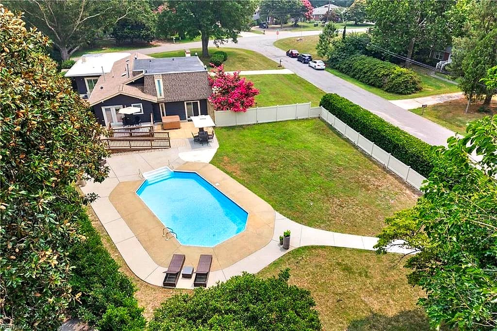 5104 S Lake RD, VIRGINIA BEACH VA 23455