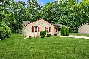 208 Locust ST, SUFFOLK VA 23434 - Photo 3
