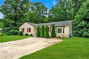 208 Locust ST, SUFFOLK VA 23434 - Photo 4