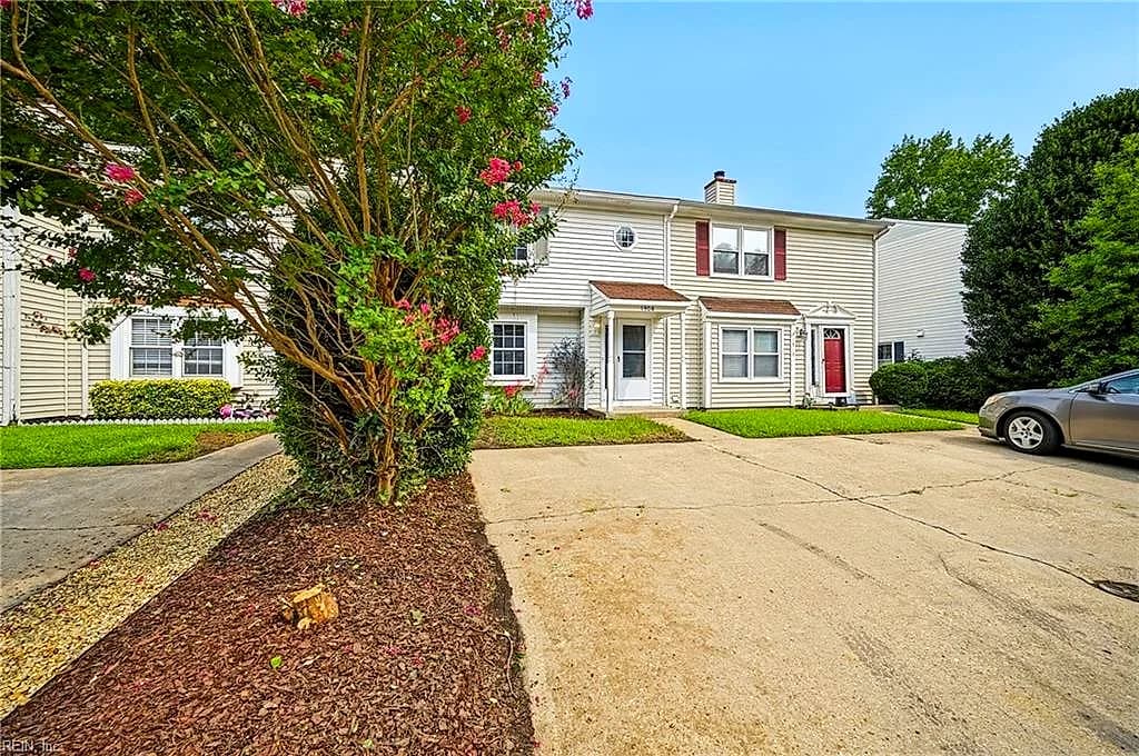 1908 Devonwood CMN, CHESAPEAKE VA 23320 - Photo 3