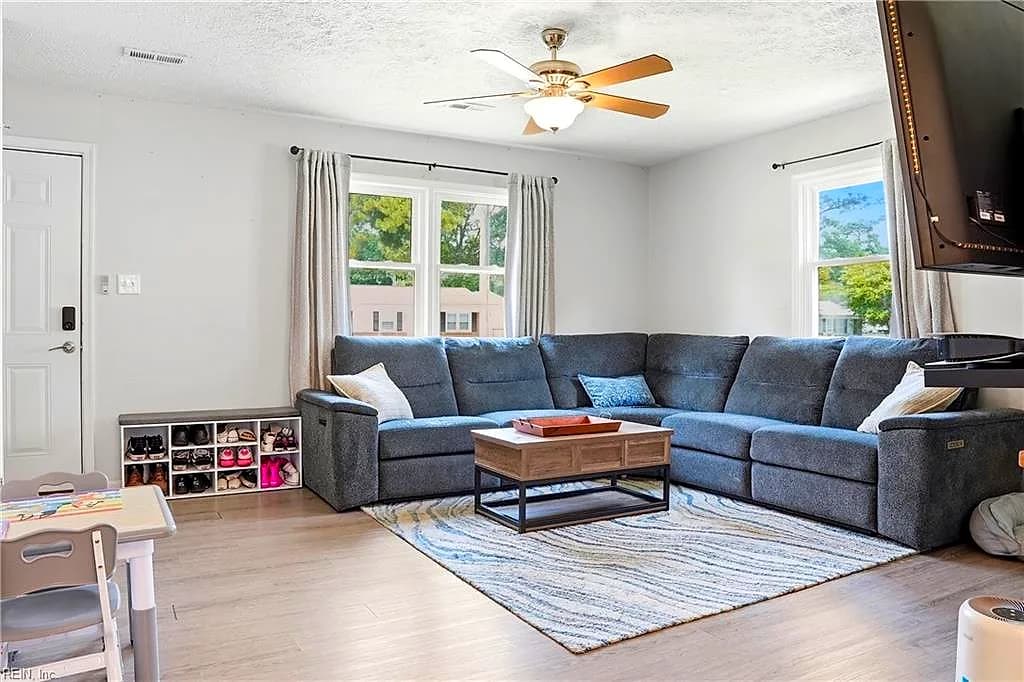124 Alaric DR, HAMPTON VA 23664 - Photo 4
