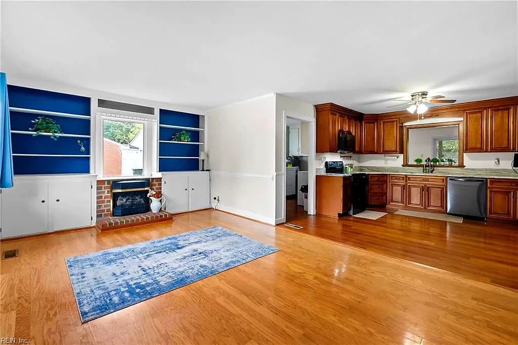 109 Rich RD, YORKTOWN VA 23693 - Photo 5