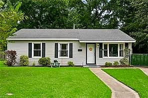 129 Peachtree LN, HAMPTON VA 23669 - Main photo