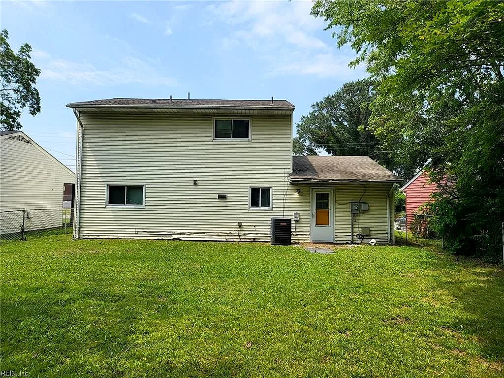 730 23rd ST, NEWPORT NEWS VA 23607 - Photo 4