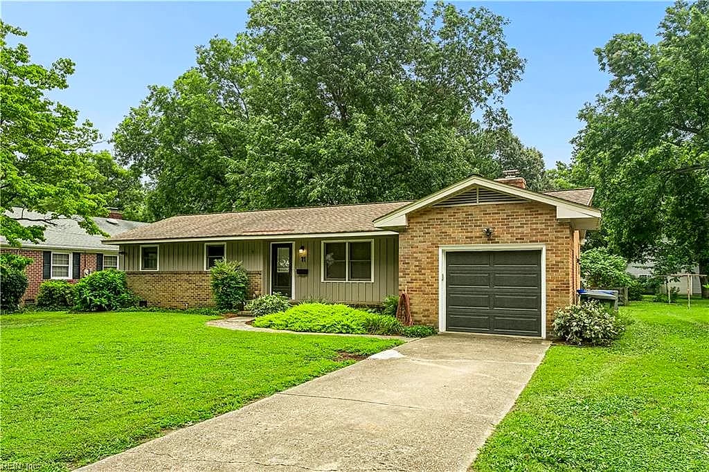 11 Miller RD, NEWPORT NEWS VA 23602 - Photo 3
