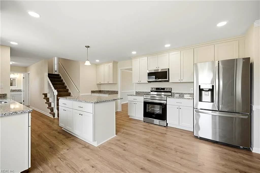 4805 Halifax DR, VIRGINIA BEACH VA 23456 - Main photo