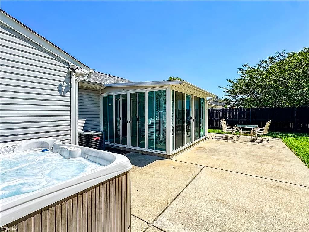 502 Jean CT, NEWPORT NEWS VA 23608 - Photo 3