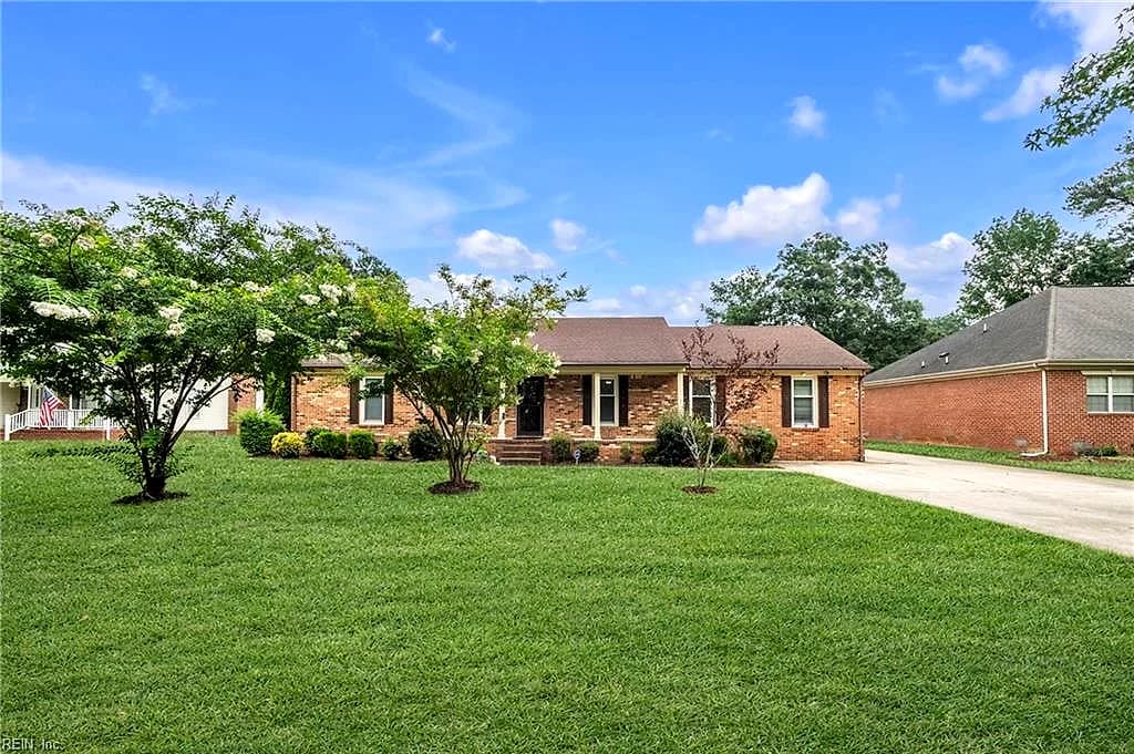 245 FERNWOOD FARMS RD, CHESAPEAKE VA 23320 - Main photo