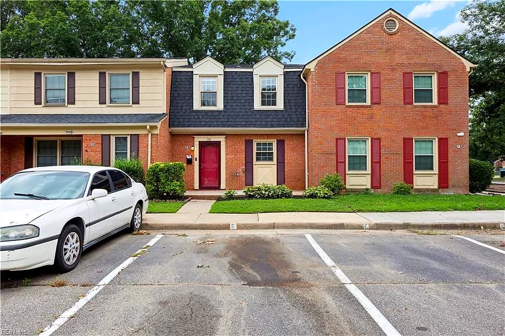 399 Deputy LN #E, NEWPORT NEWS VA 23608