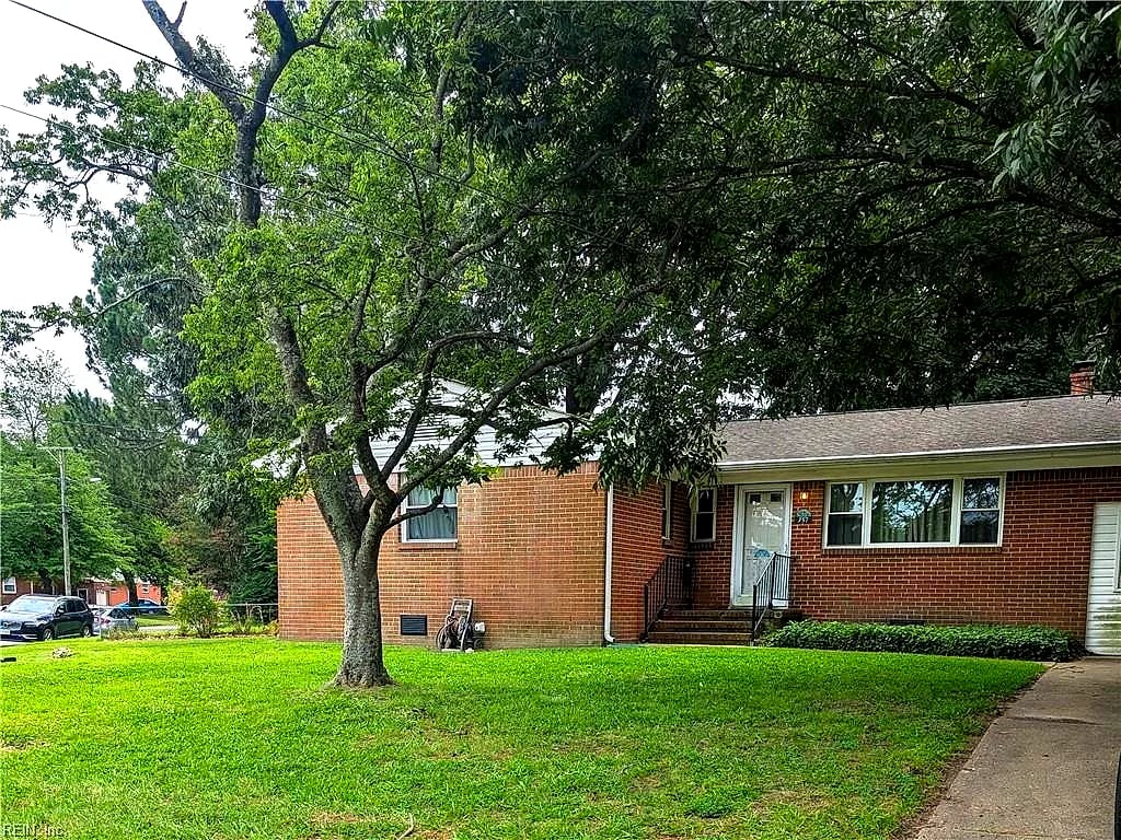 357 Gracie RD, CHESAPEAKE VA 23325