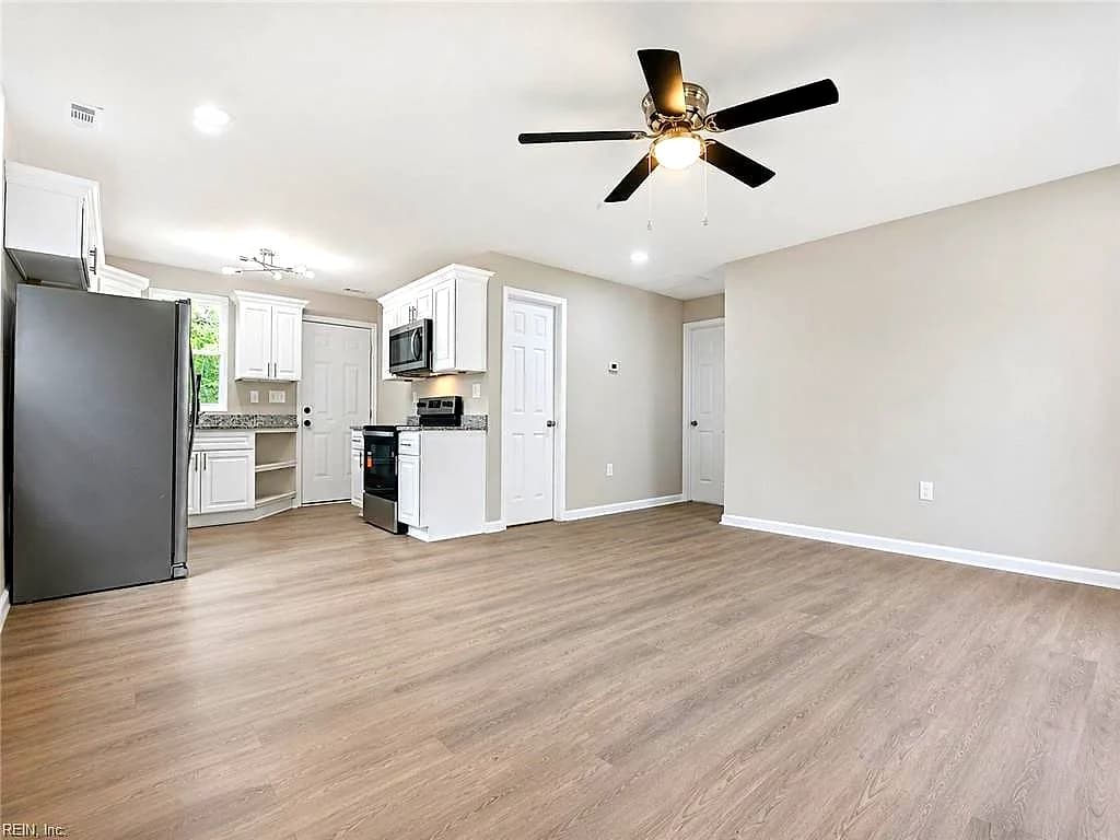 536 Leonard RD, NORFOLK VA 23518 - Photo 3
