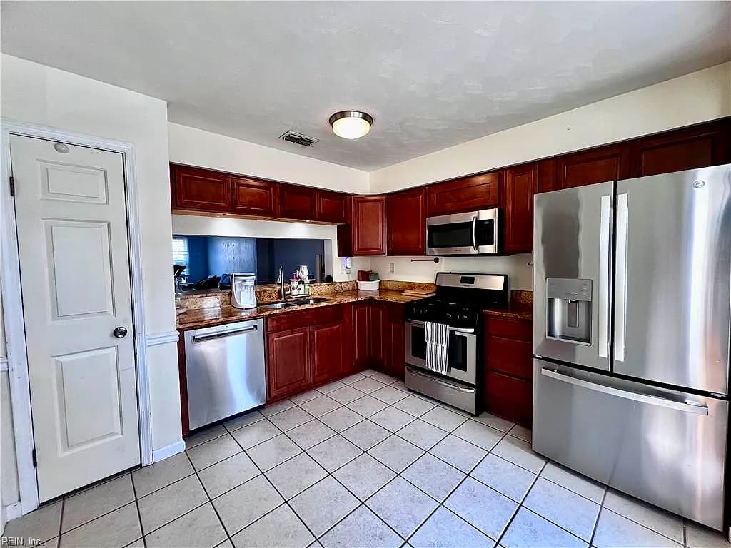 1628 Sword Dancer DR, VIRGINIA BEACH VA 23454 - Photo 4