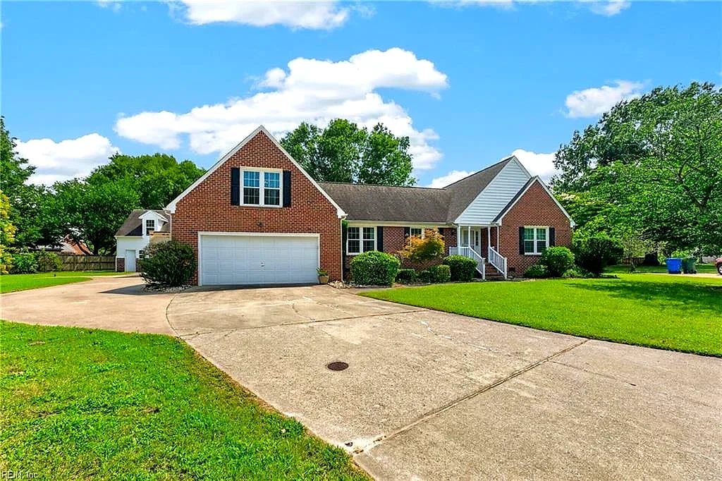321 Saint Brie NONE E, Suffolk — 4 bed Residential, 2,489 sqft