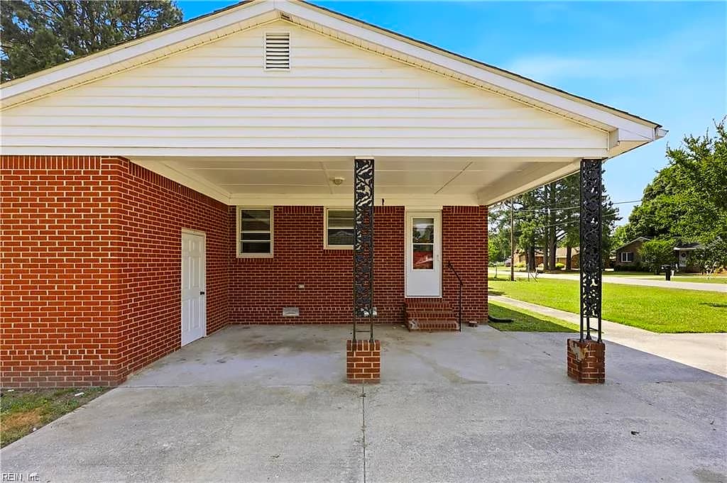 1813 Fearing AVE, ELIZABETHCITY NC 27909 - Photo 3