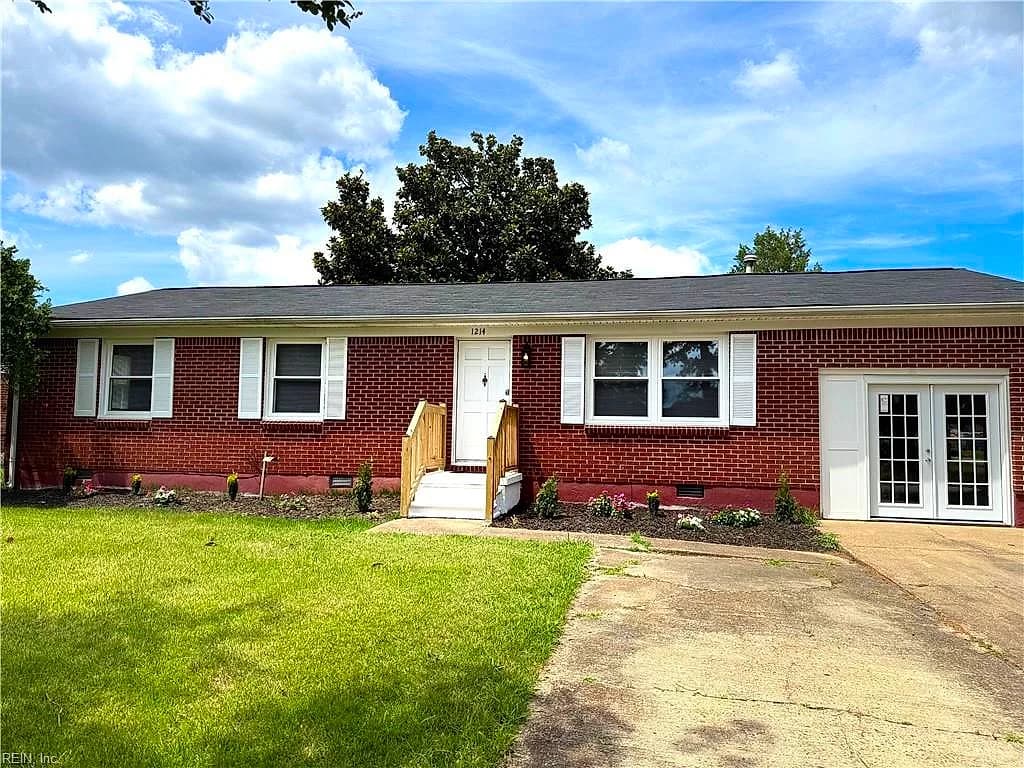 1214 Jamal LN W, PORTSMOUTH VA 23701 - Photo 3