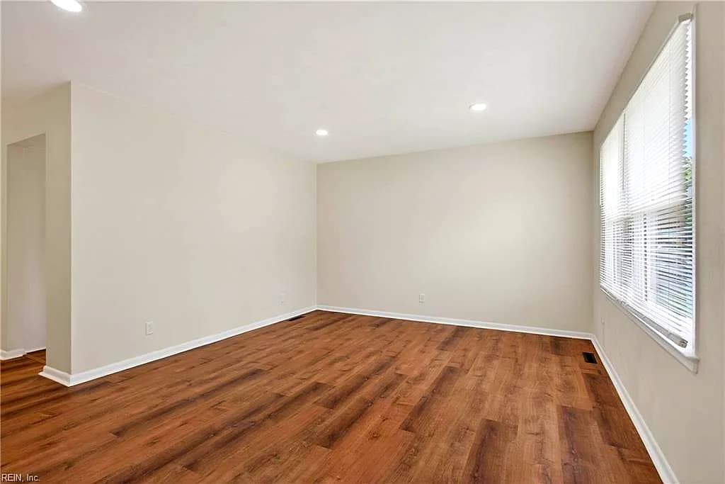 1214 Jamal LN W, PORTSMOUTH VA 23701 - Photo 5