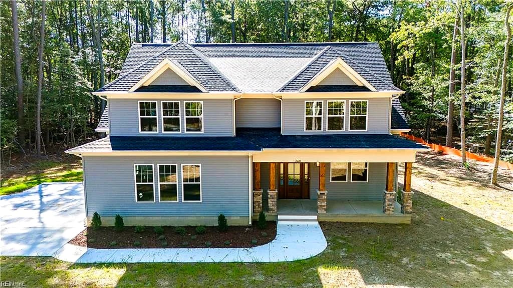 19 Grove AVE, SUFFOLK VA 23434
