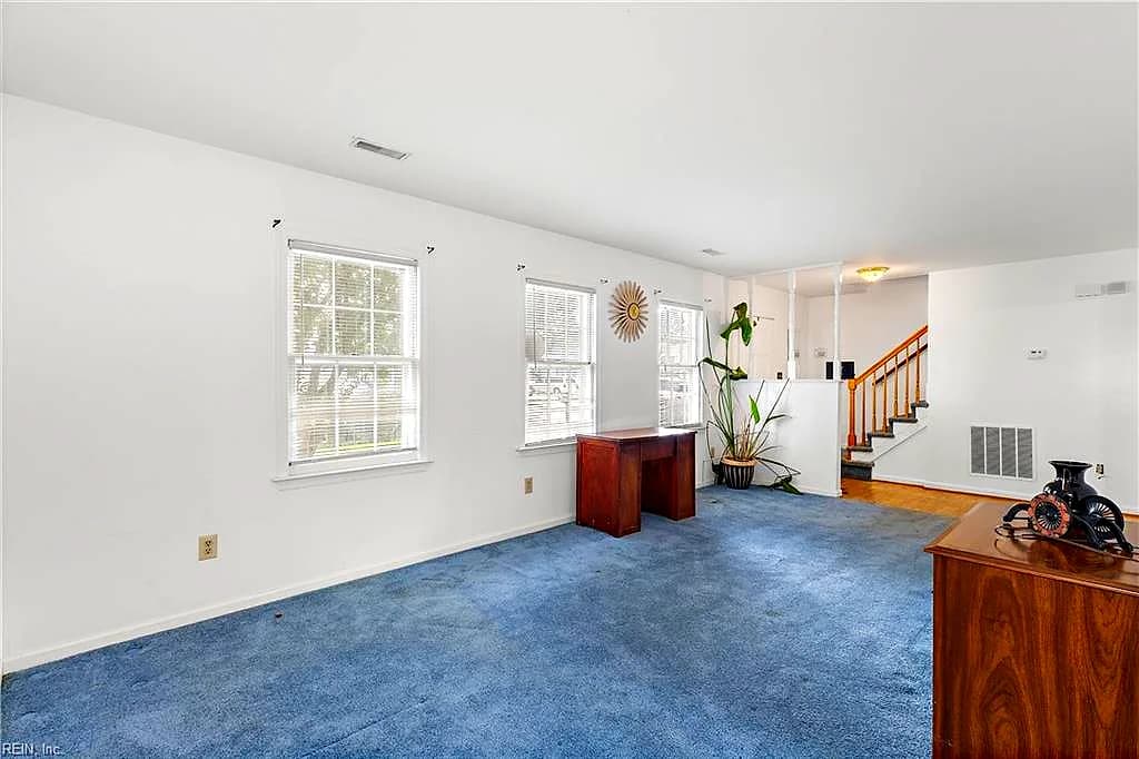 13 Royston DR, HAMPTON VA 23669 - Photo 5