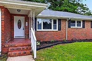 105 Cottonwood LN, CHESAPEAKE VA 23320 - Photo 3