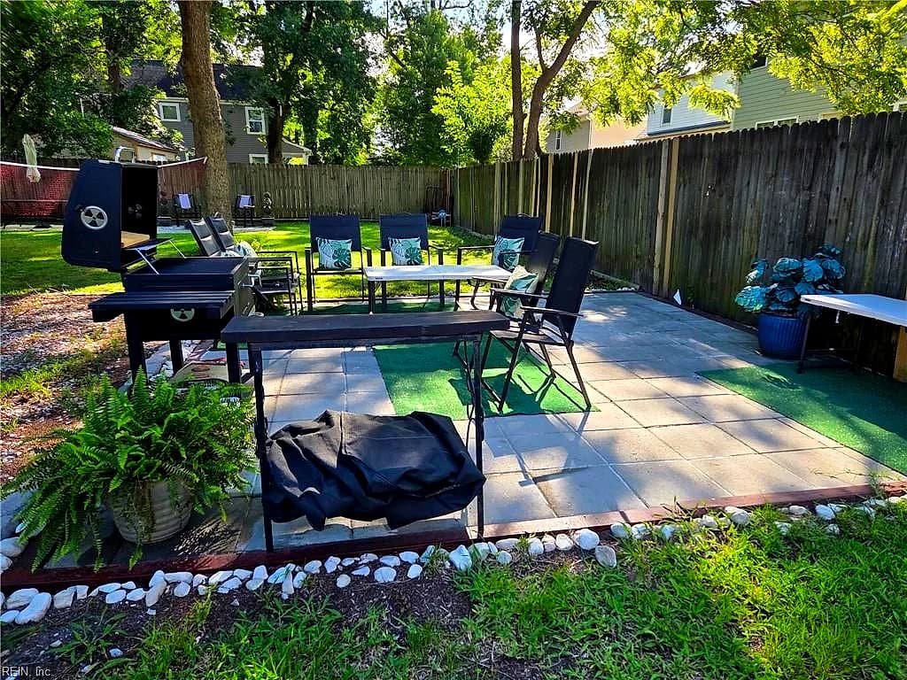 3210 Sewells Point RD, NORFOLK VA 23513 - Photo 5
