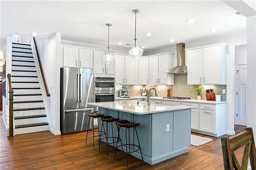 35 E Berkley DR, HAMPTON VA 23663 - Photo 5
