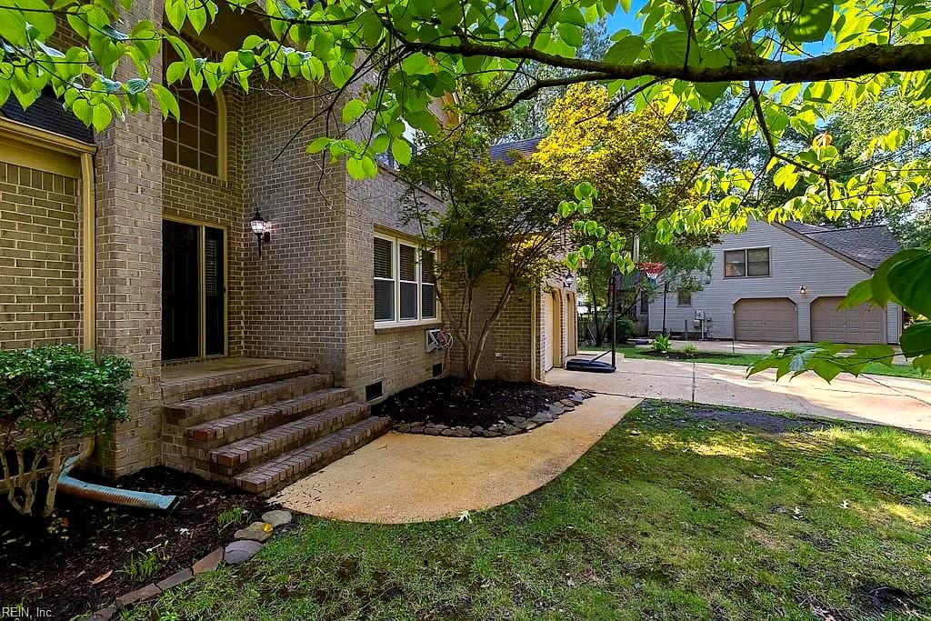 501 Asbury CT, CHESAPEAKE VA 23322 - Photo 4