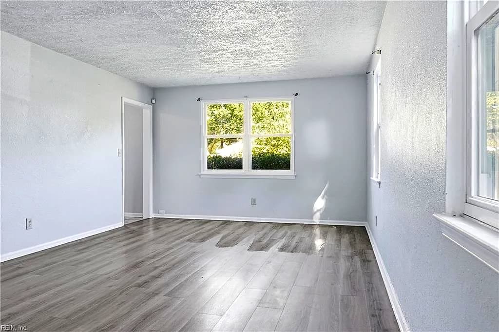 1008 Bennington RD, VIRGINIA BEACH VA 23464 - Photo 5