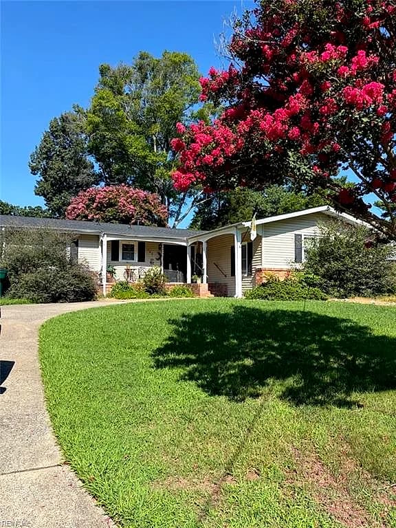 105 Glade RD, NEWPORT NEWS VA 23606 - Photo 2