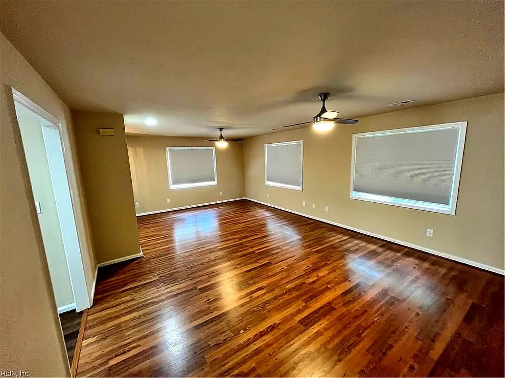 9251 Hickory ST, NORFOLK VA 23503 - Photo 5
