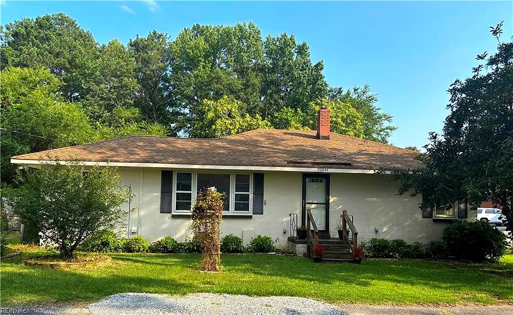 26044 Colonial ST, COURTLAND VA 23837 - Main photo
