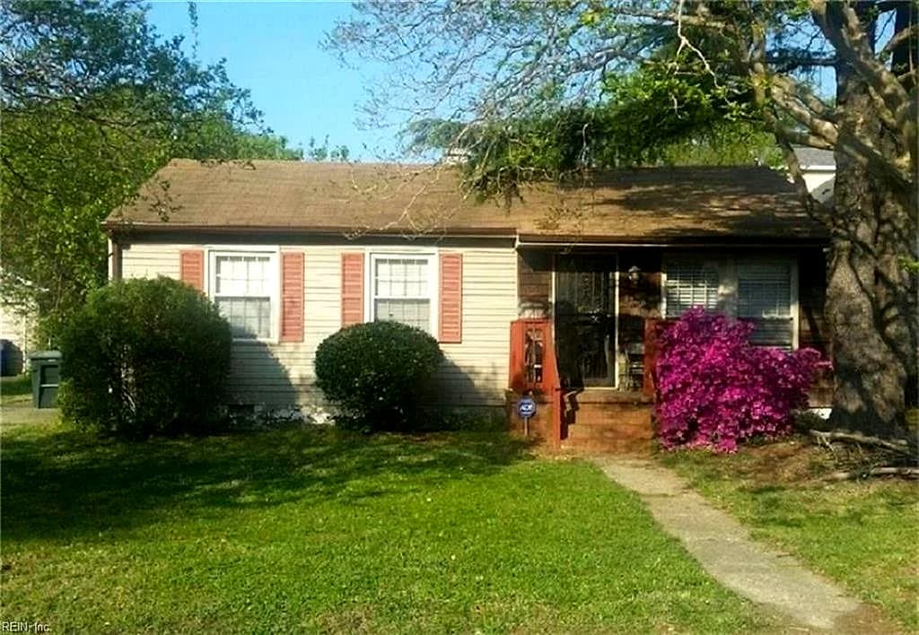 7108 Chryslon LN, NORFOLK VA 23513 - Photo 2