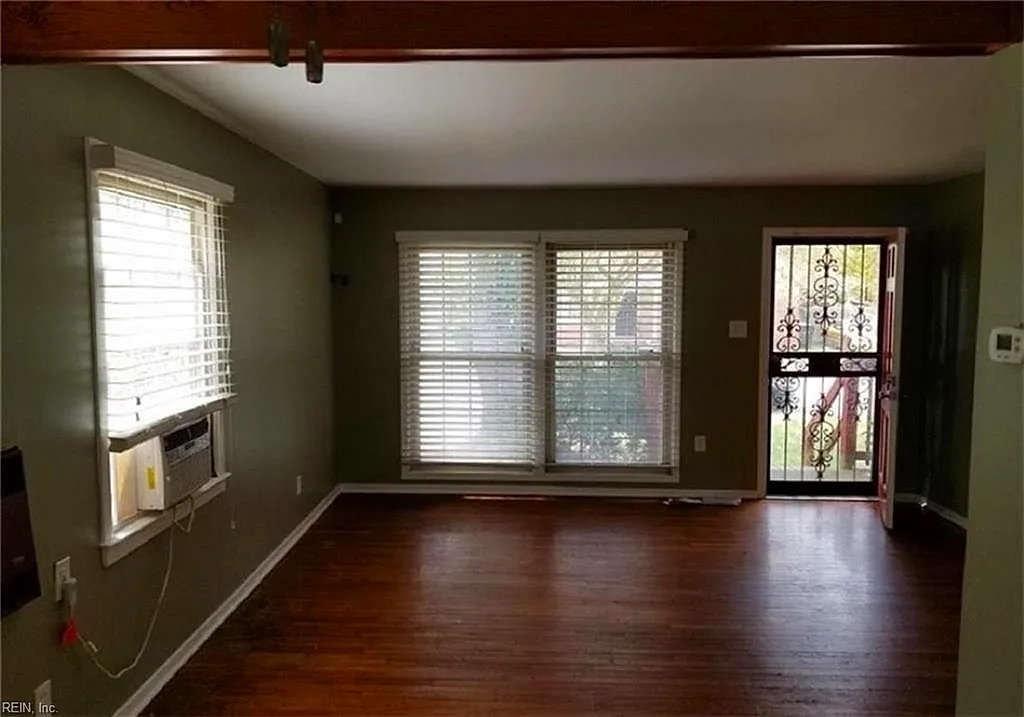 7108 Chryslon LN, NORFOLK VA 23513 - Photo 3