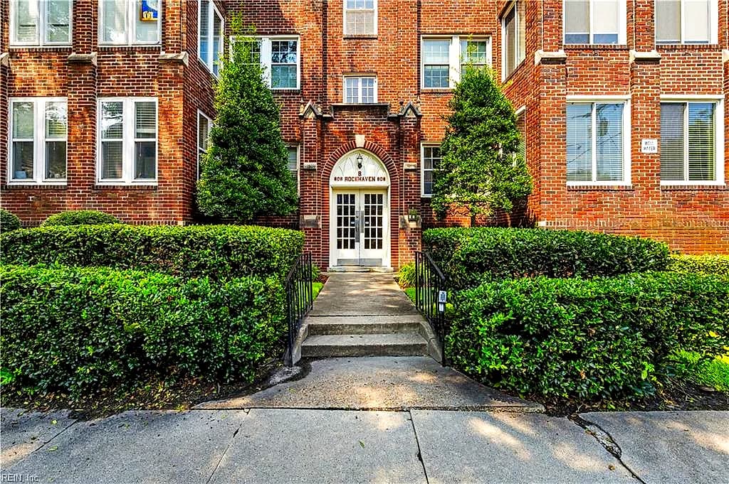 808 Gates AVE #B2, NORFOLK VA 23517 - Photo 2