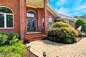 825 Waterfall WAY, CHESAPEAKE VA 23322 - Photo 3