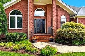 825 Waterfall WAY, CHESAPEAKE VA 23322 - Photo 4