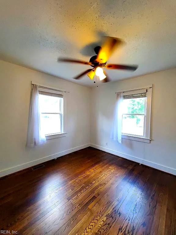 3746 Lenoir CIR, NORFOLK VA 23513 - Photo 5