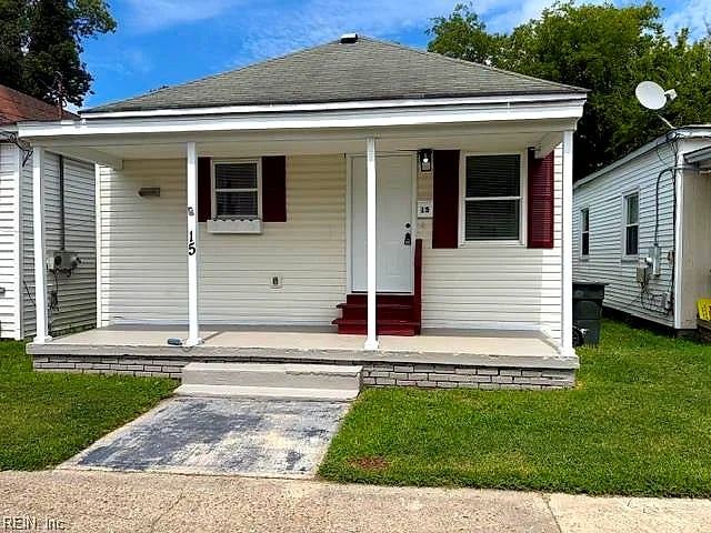 15 E Howard ST, HAMPTON VA 23663